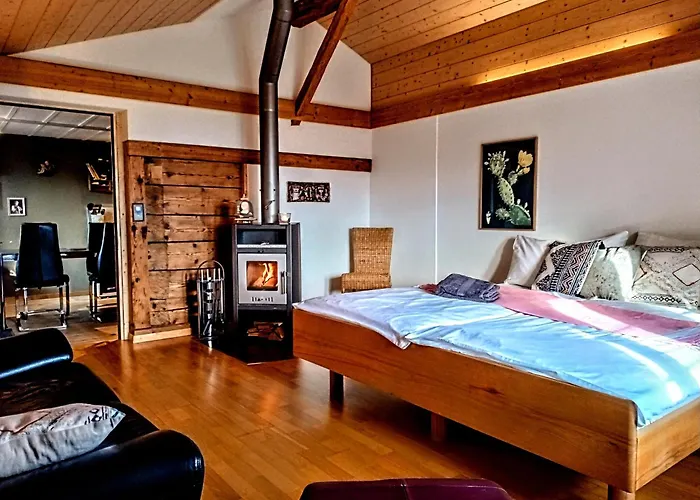 Serenite Einigen, Chalet, Cherry Blossom Special Шпиц